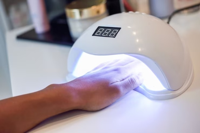 gel-uv-nail-lamps-market