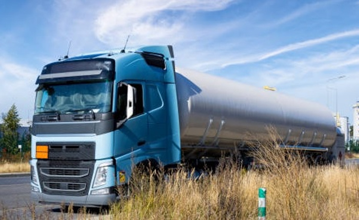 liquefied-natural-gas-lng-truck-market